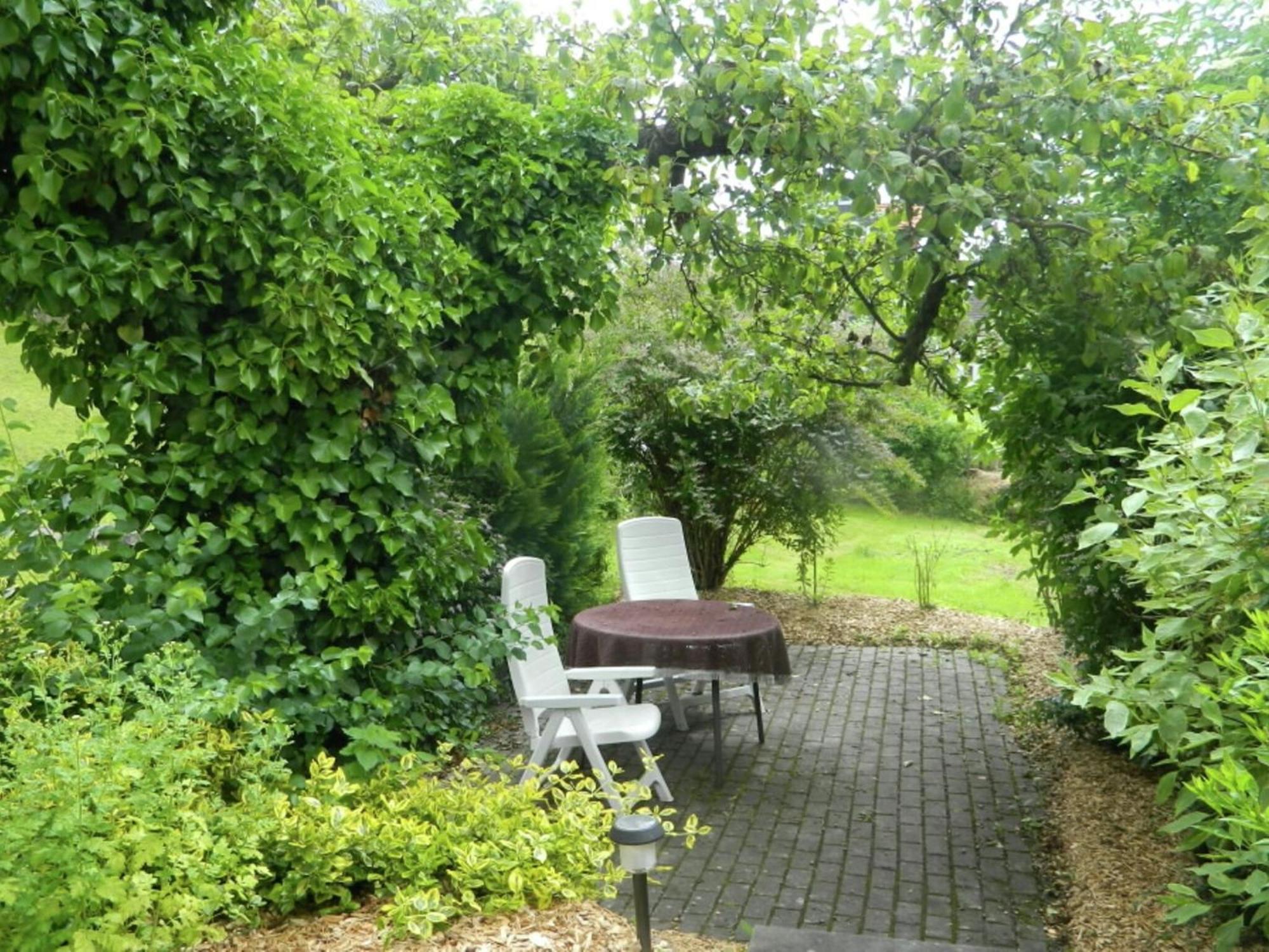Large Detached Holiday Home In Hesse With Private Garden And Terrace ホムベルク エクステリア 写真