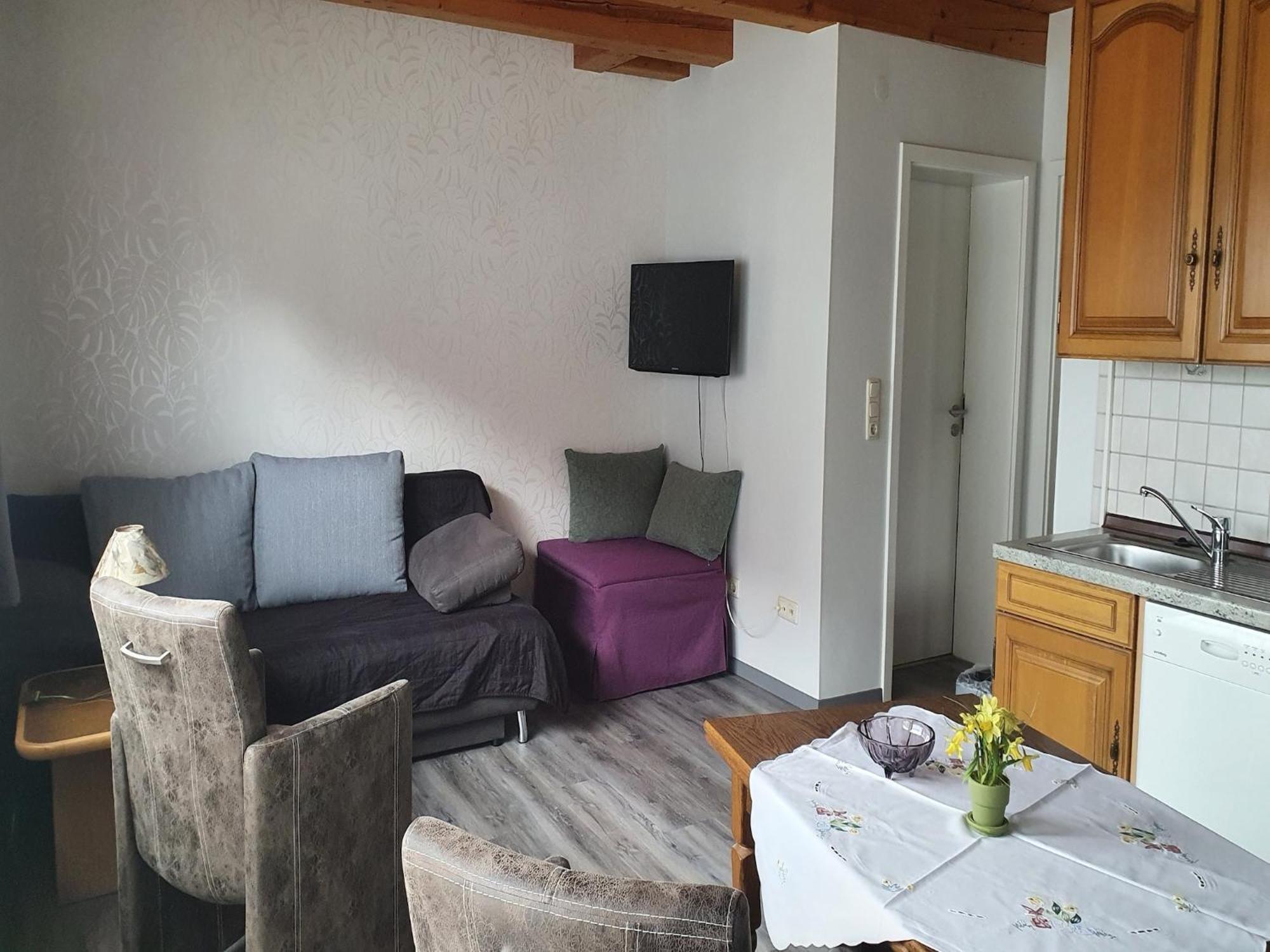 Large Detached Holiday Home In Hesse With Private Garden And Terrace ホムベルク エクステリア 写真